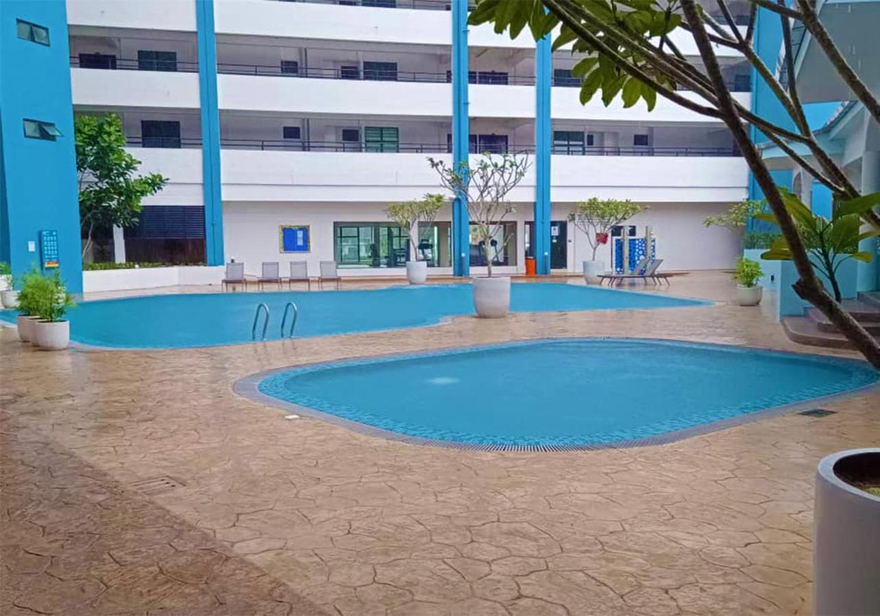 Mutiara Melaka Beach Resort - Islamic Compliance Only Tangga Batu Luaran gambar