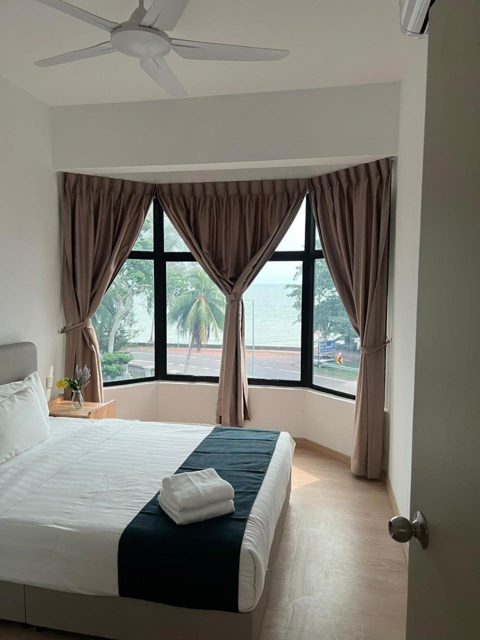 Mutiara Melaka Beach Resort - Islamic Compliance Only Tangga Batu Luaran gambar