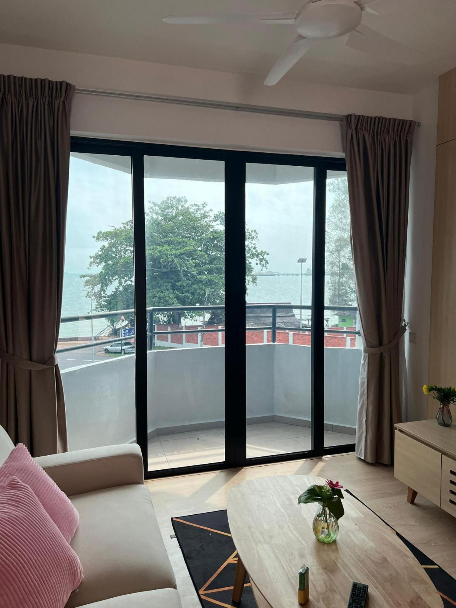 Mutiara Melaka Beach Resort - Islamic Compliance Only Tangga Batu Luaran gambar